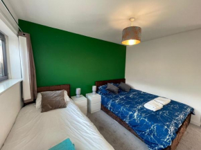 Lovely Apartment next to central london